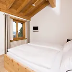 Randolins Hotel