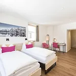 Randolins Hotel