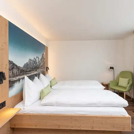 Randolins Hotel